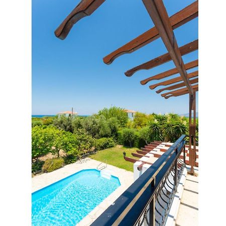 Sun Beach Villa Thio Polis Exteriör bild