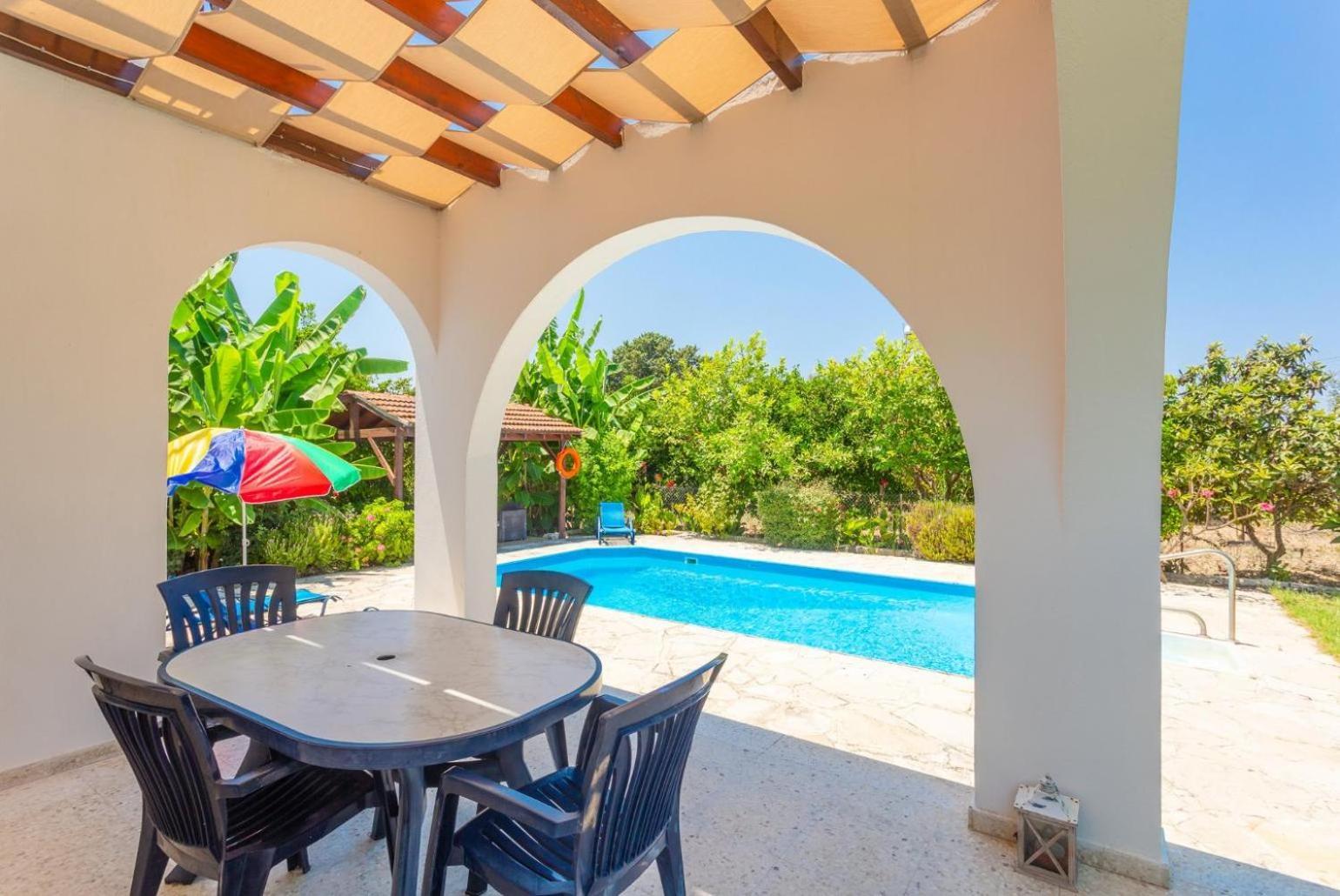Sun Beach Villa Thio Polis Exteriör bild