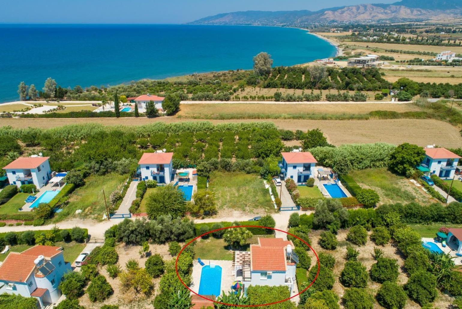 Sun Beach Villa Thio Polis Exteriör bild