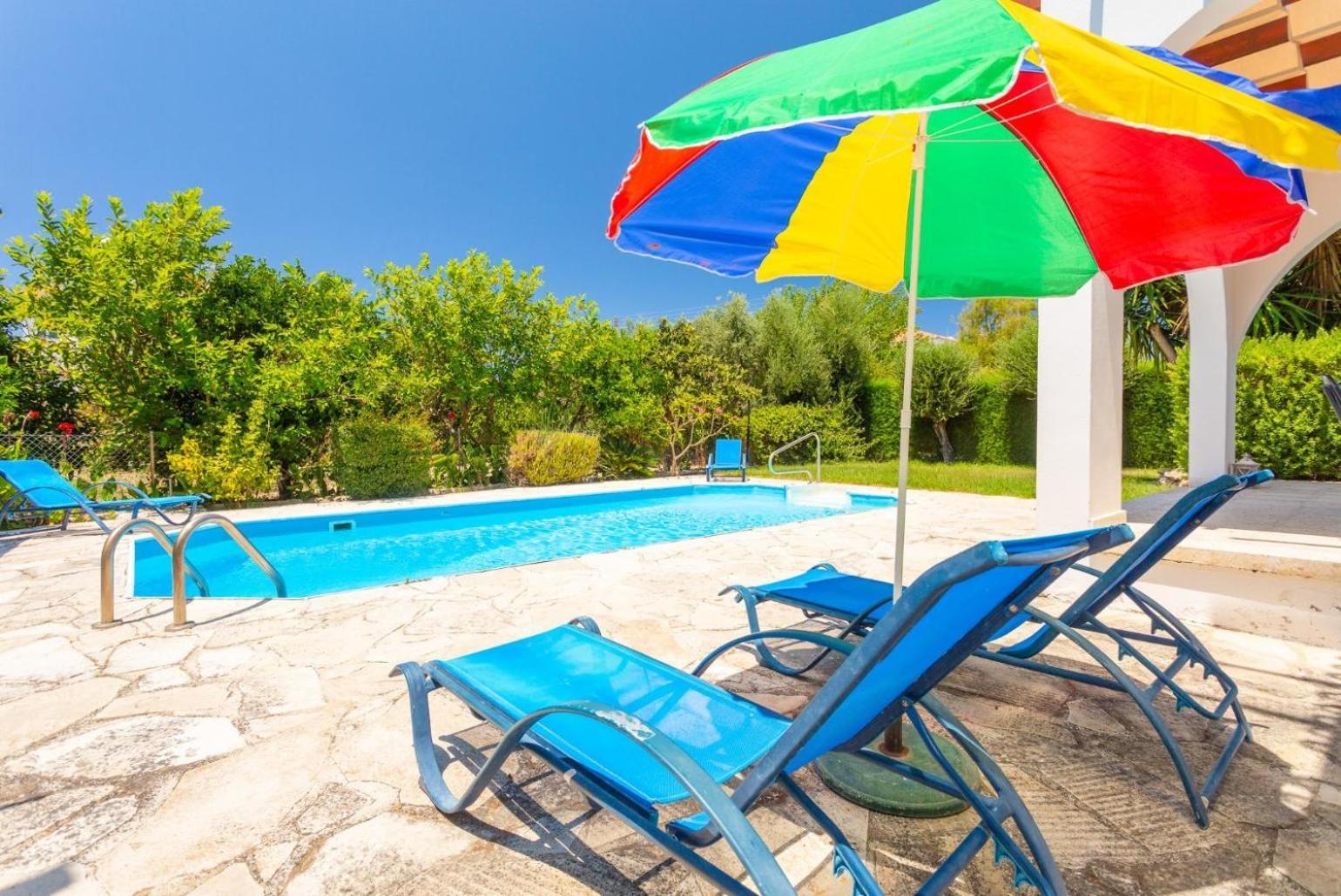 Sun Beach Villa Thio Polis Exteriör bild